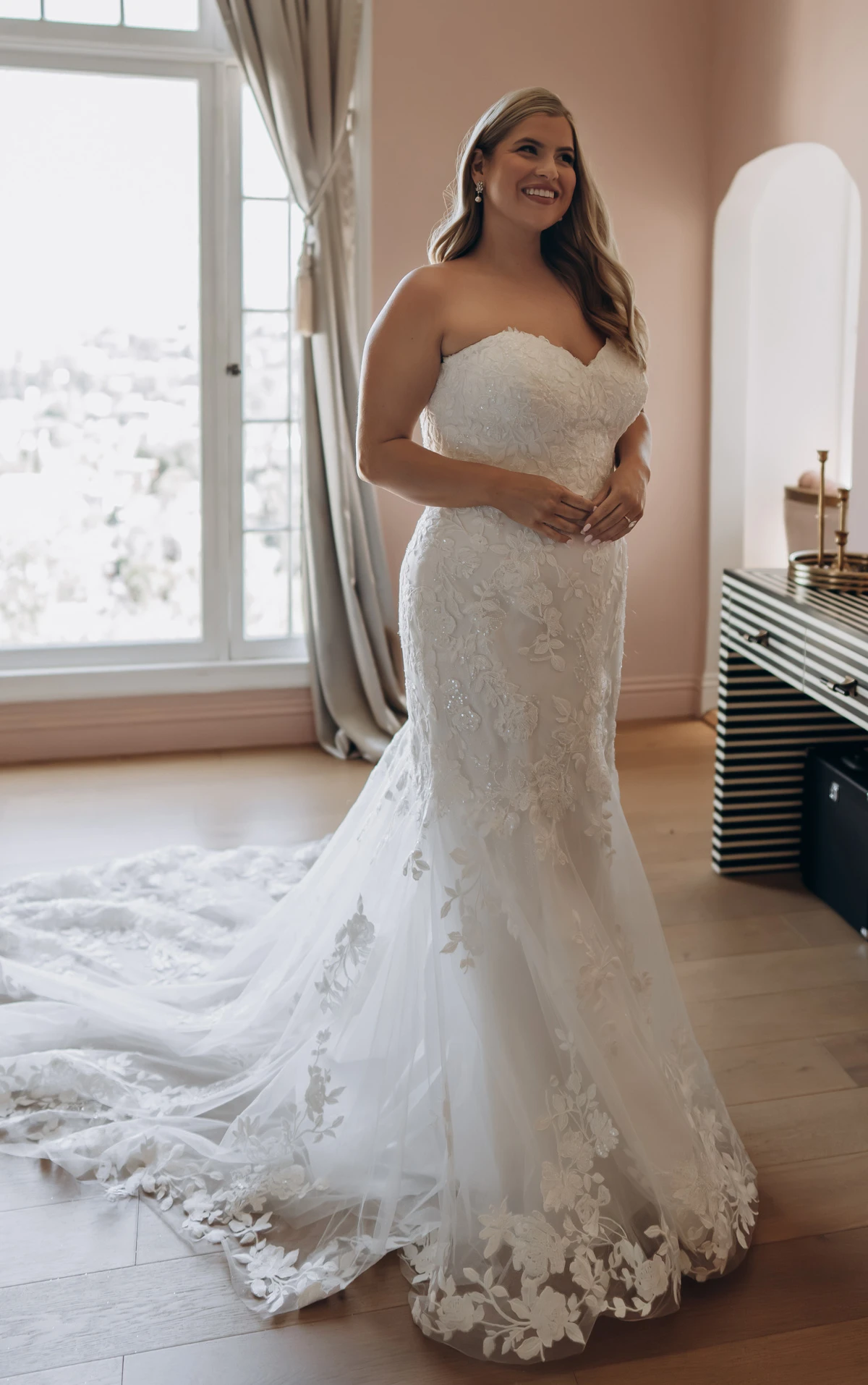 SY8332 Vanessa - Image 7